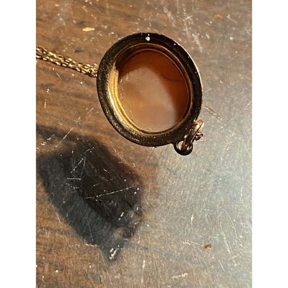 Vintage CAMEO Jewelry BUNDLE (4) | Gold Tone Pendants & Clip Earrings Set | Shel - Picture 4 of 15